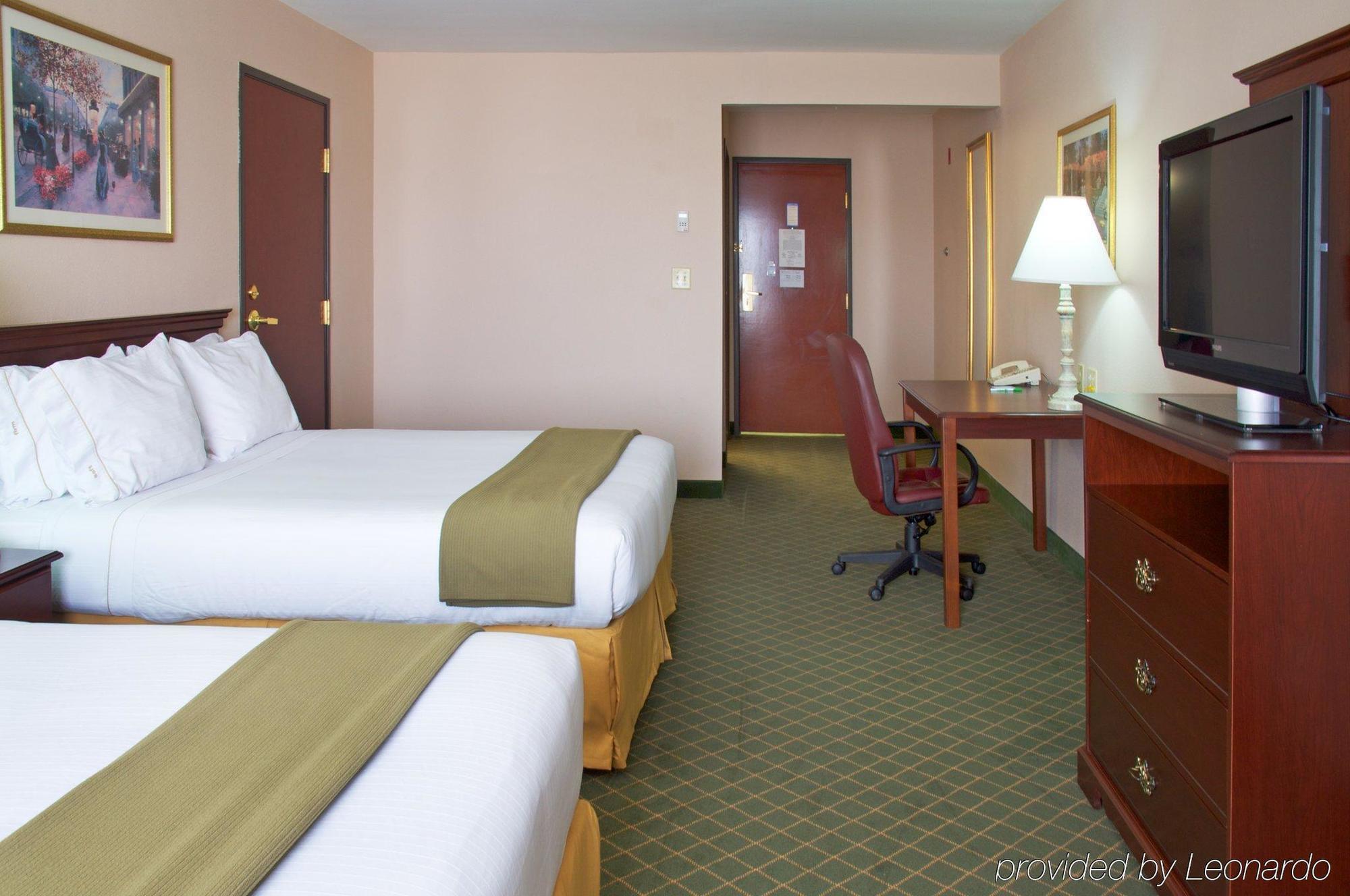 Holiday Inn Express Hotel & Suites Livingston Værelse billede