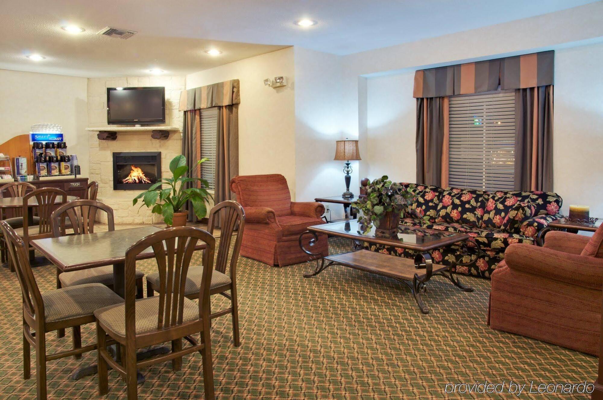 Holiday Inn Express Hotel & Suites Livingston Eksteriør billede